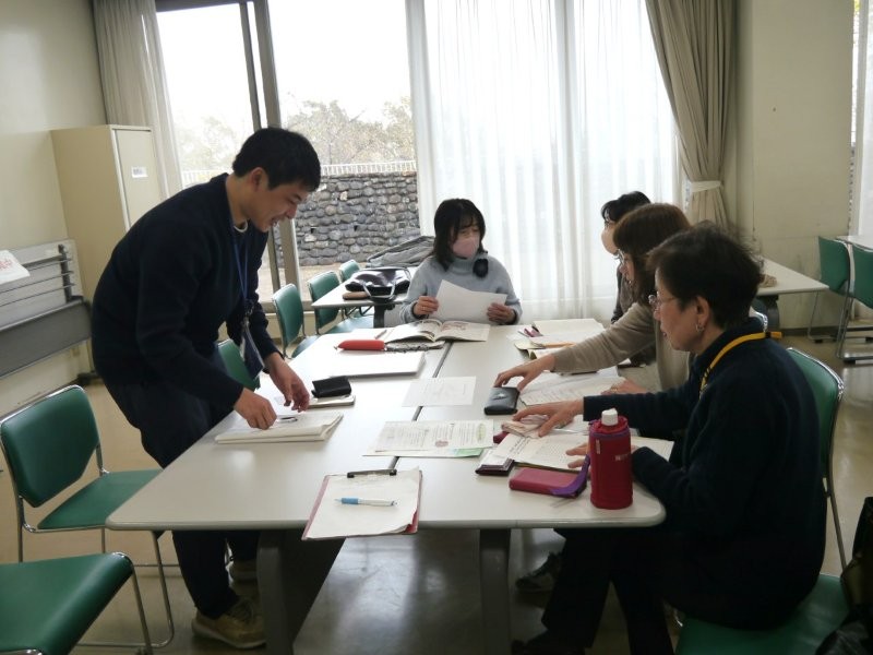 日本語担当者への取材